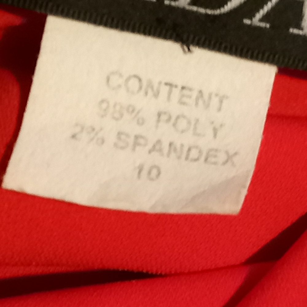 🛍️ BUNDLE ONLY🛍️Vintage Chic Red Midi Dress with Gold Strap Accent - Picture 9 of 11